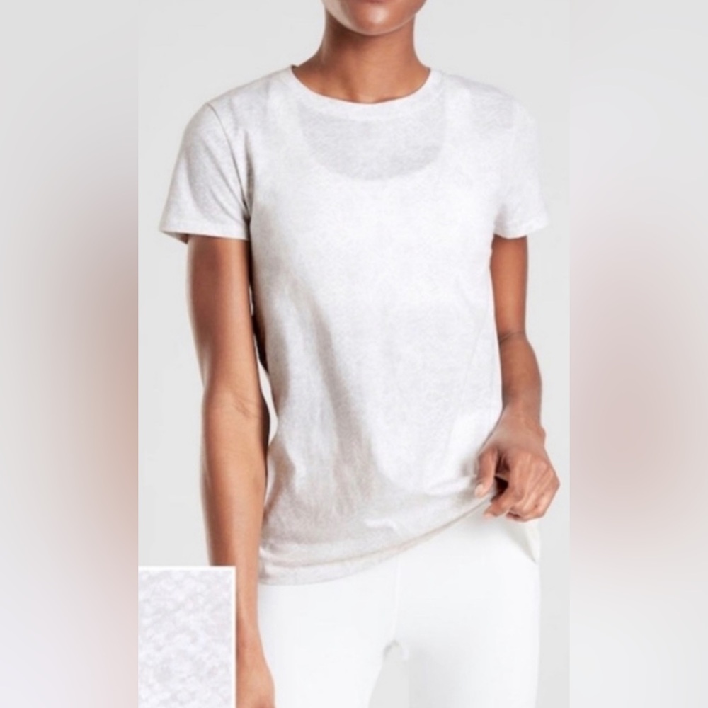 Athleta Organic Cotton Daily Tee Shirt Snake Print Pattern Beige Off White